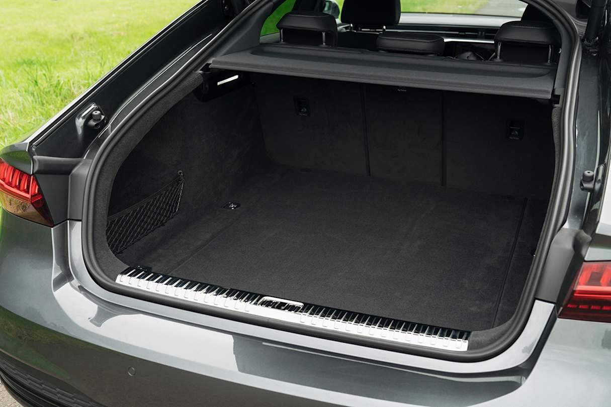 The boot is good at 535 litres - enough to deal with two golf bags, the brand claims.